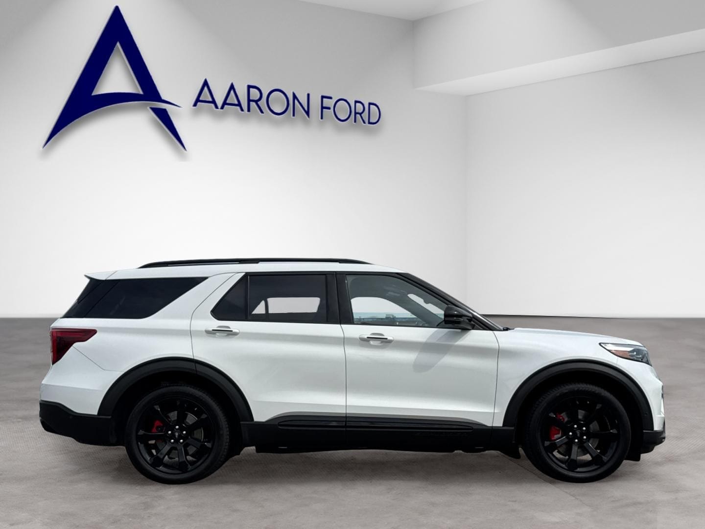 2022 Ford Explorer ST photo 6