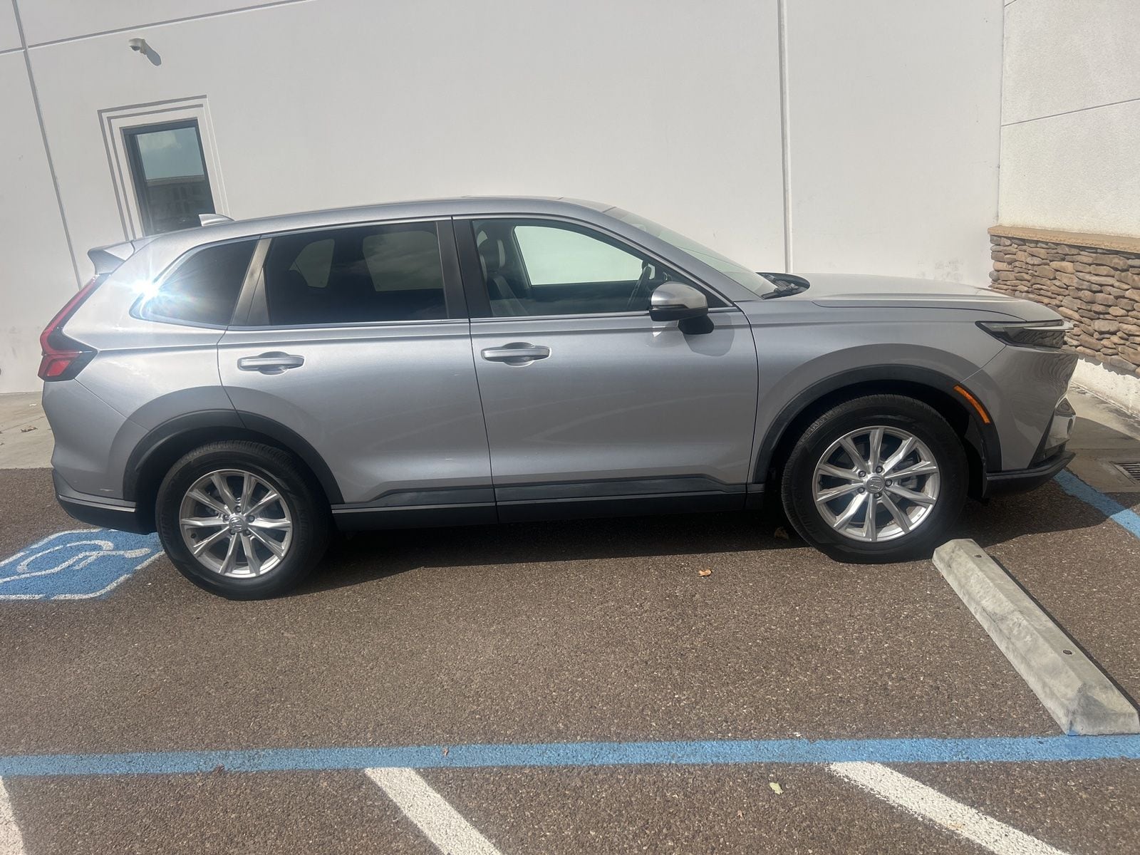 2023 Honda CR-V EX-L photo 4