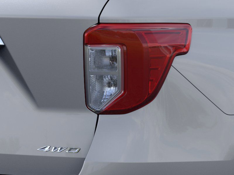 2024 Ford Explorer XLT photo 2
