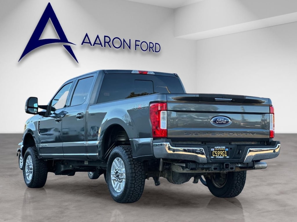 Used 2019 Ford F-250SD Lariat Truck