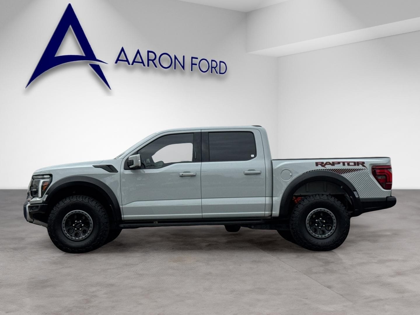 2024 Ford F-150 Raptor photo 2