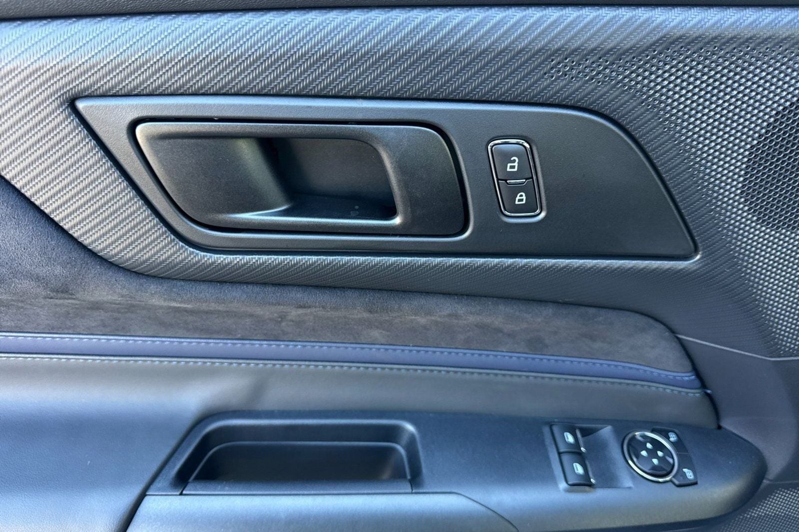 2025 Ford Mustang Dark Horse - Photo 11