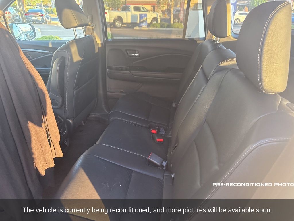 2022 Honda Pilot Special Edition photo 3