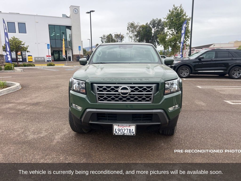 2024 Nissan Frontier SV photo 2