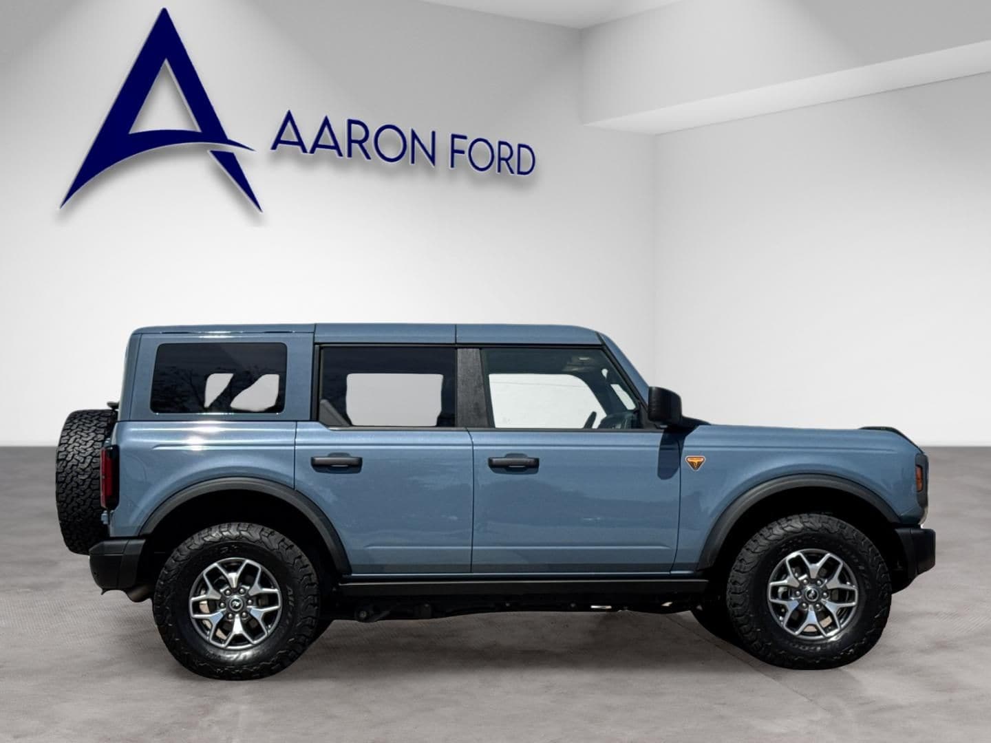 2025 Ford Bronco Badlands photo 6