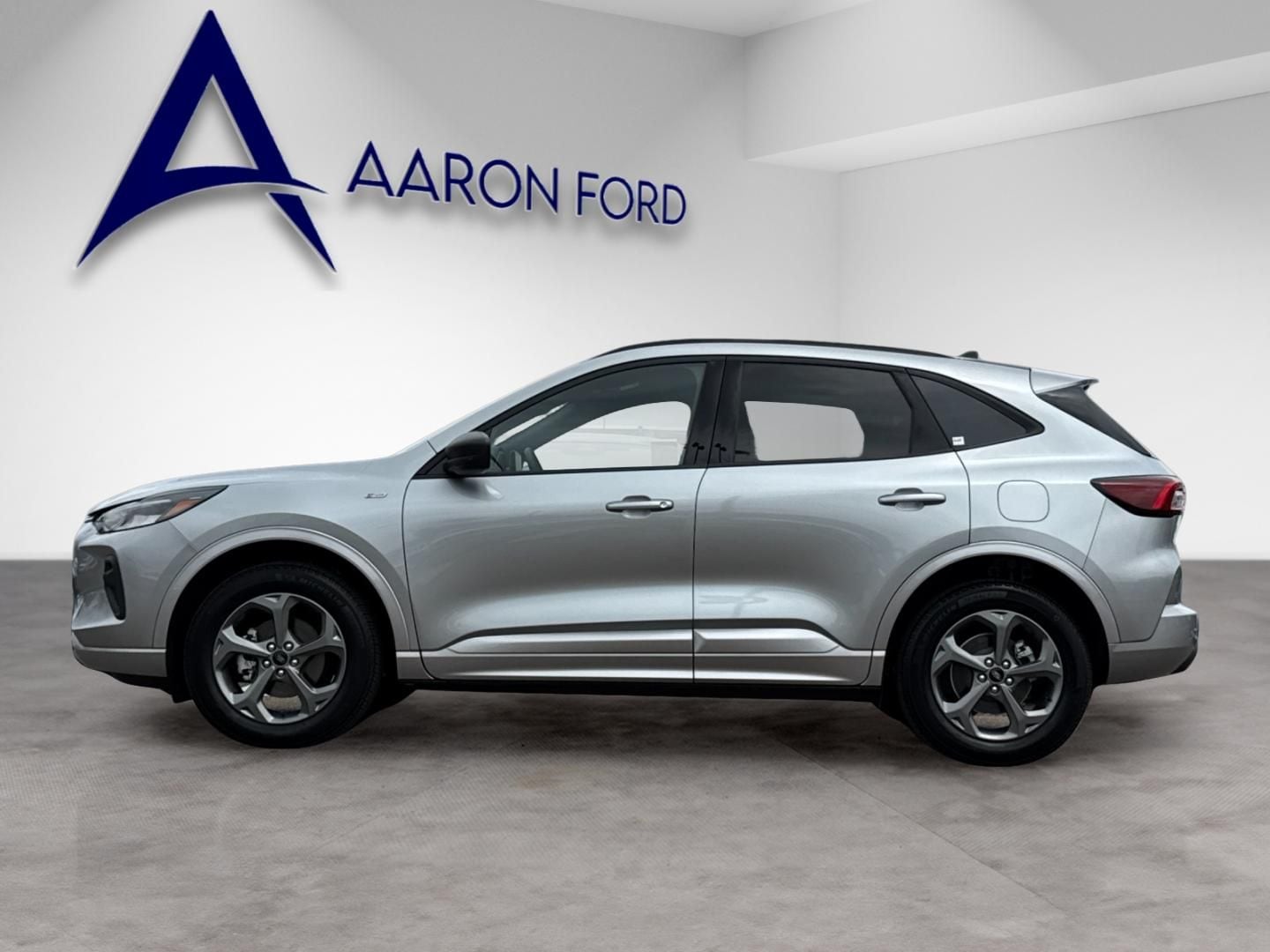 2024 Ford Escape ST-Line photo 2