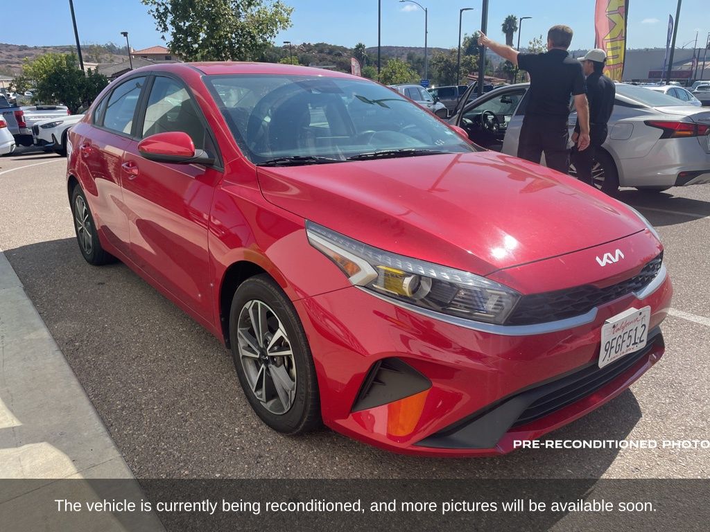 2023 Kia Forte LXS photo 3