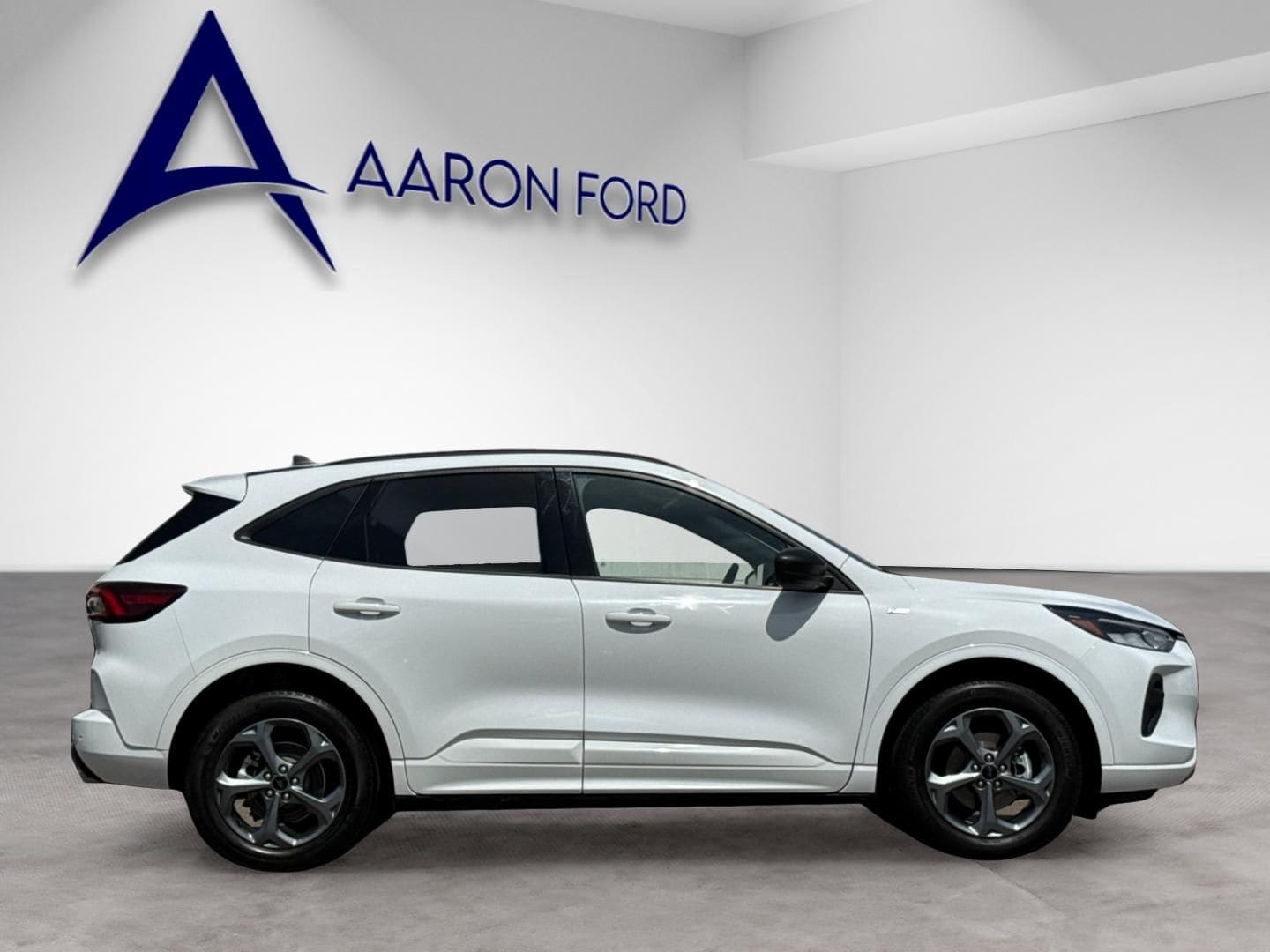 2023 Ford Escape ST-Line photo 6