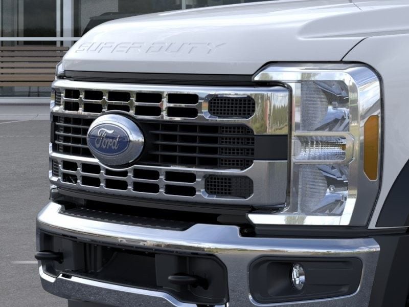 2025 Ford F-550 Super Duty Chassis Cab XL - Photo 22