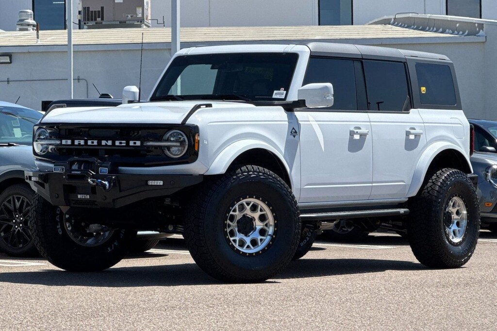 New 2025 Ford Bronco Outer Banks SUV
