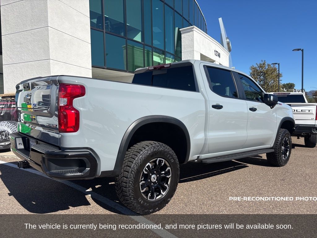 2025 Chevrolet Silverado 1500 ZR2 photo 4