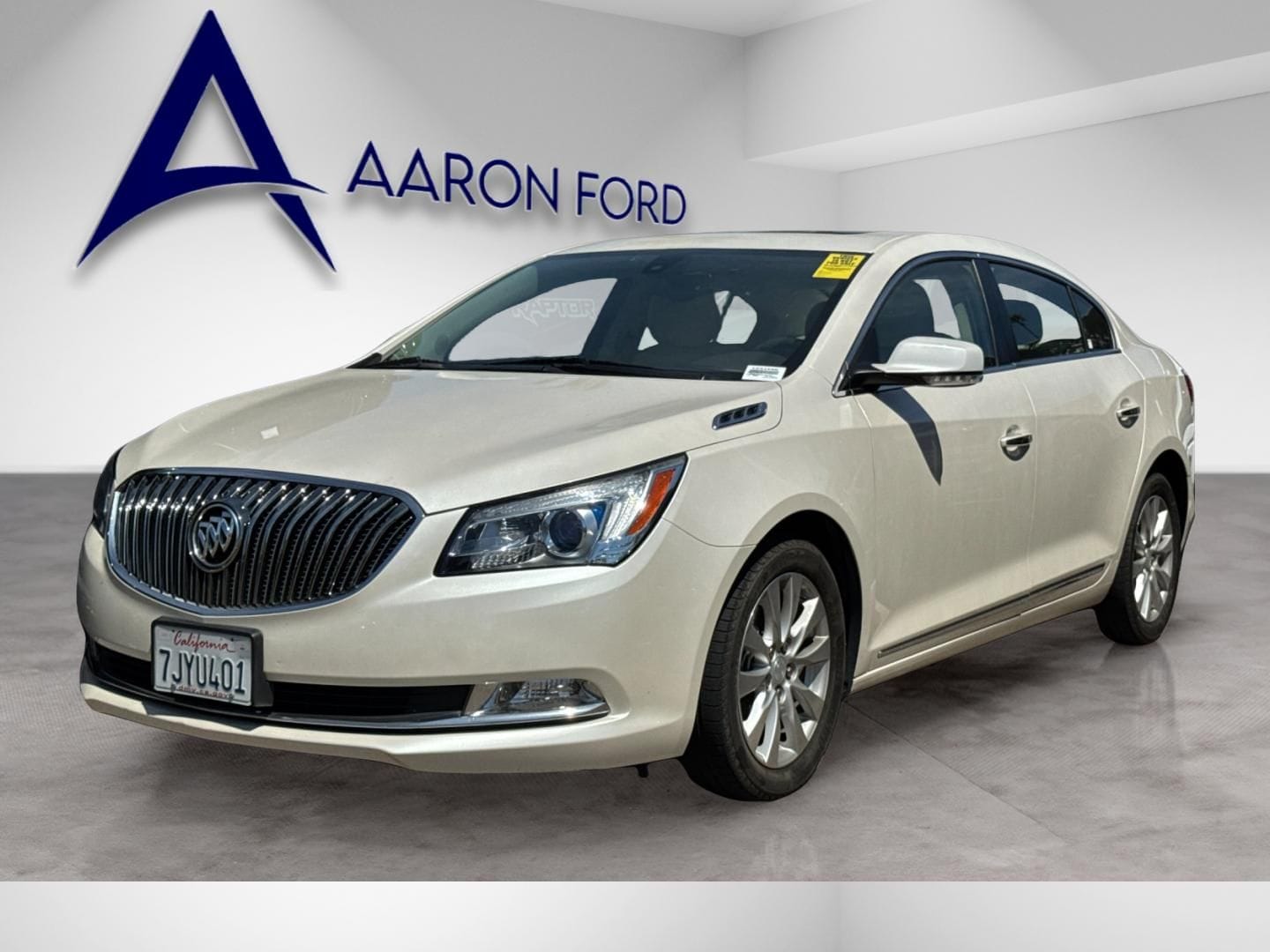 2014 Buick Lacrosse Leather Group photo 2