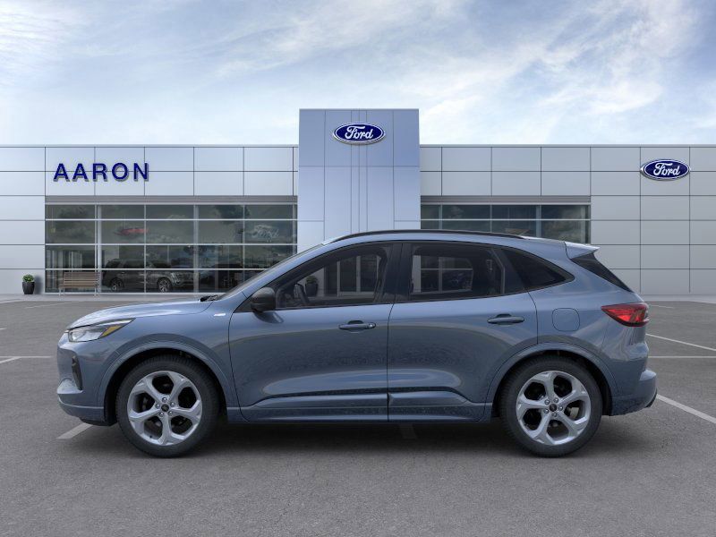 2024 Ford Escape ST-Line photo 2