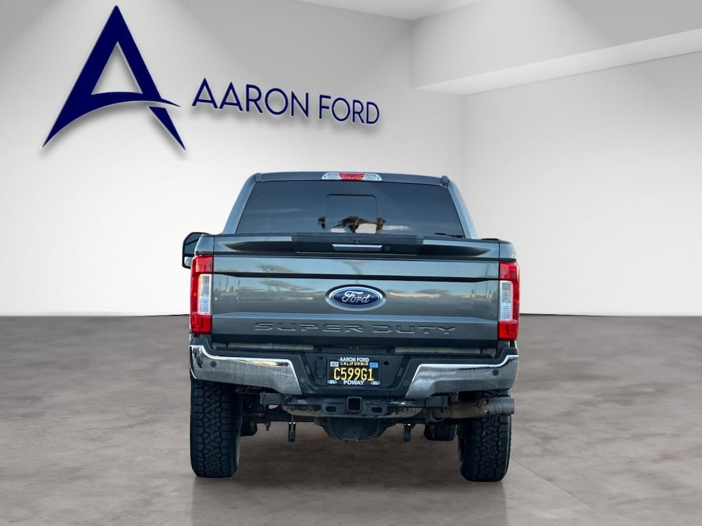 Used 2019 Ford F-250SD Lariat Truck