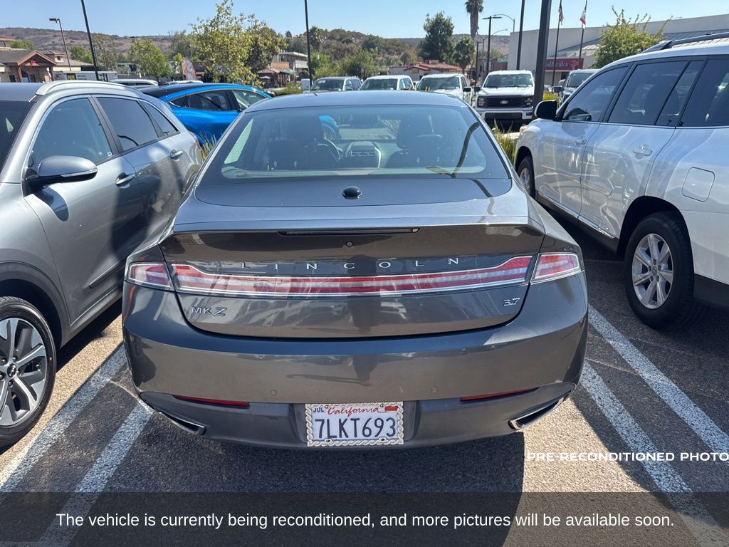 2016 Lincoln MKZ Base photo 4