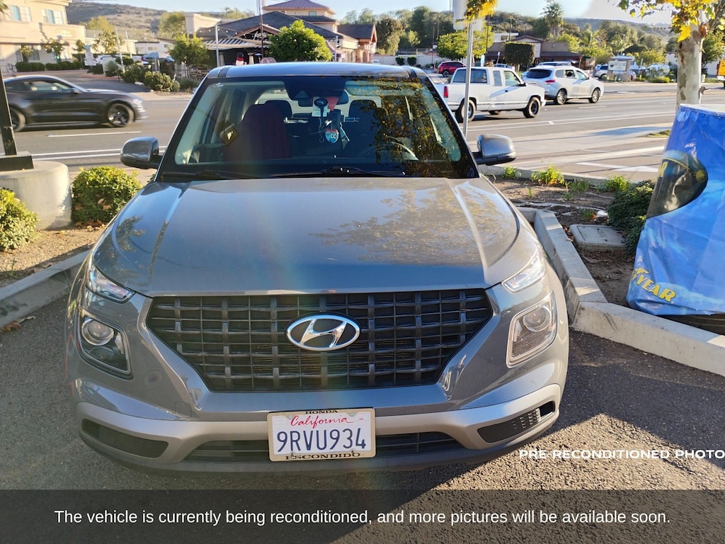 Used 2021 Hyundai Venue SE SUV