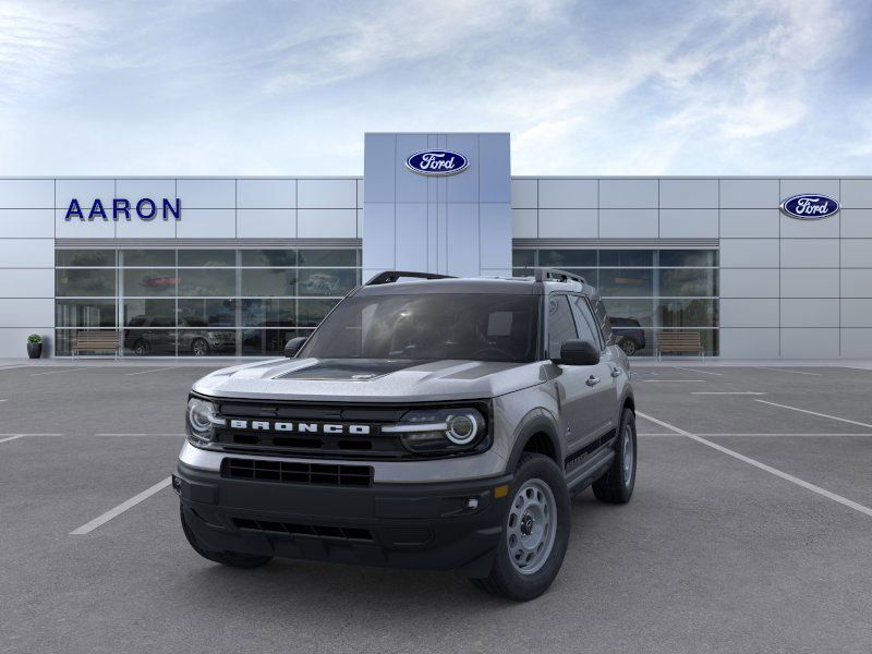 2024 Ford Bronco Sport Outer Banks photo 2