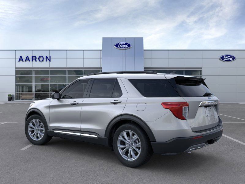 2024 Ford Explorer XLT photo 5