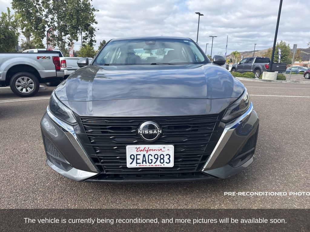 2023 Nissan Altima 2.5 SV photo 2