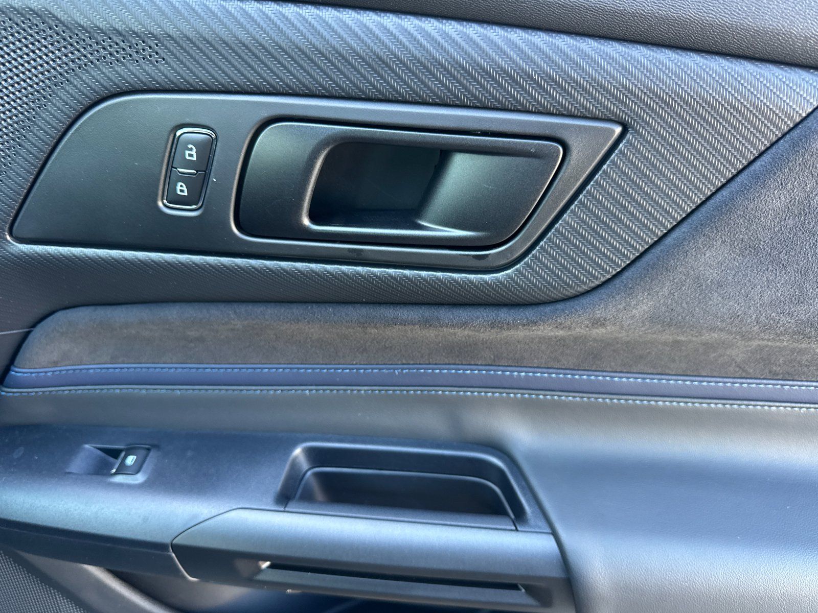 2025 Ford Mustang Dark Horse - Photo 17