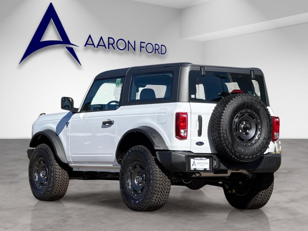 New 2025 Ford Bronco Base SUV