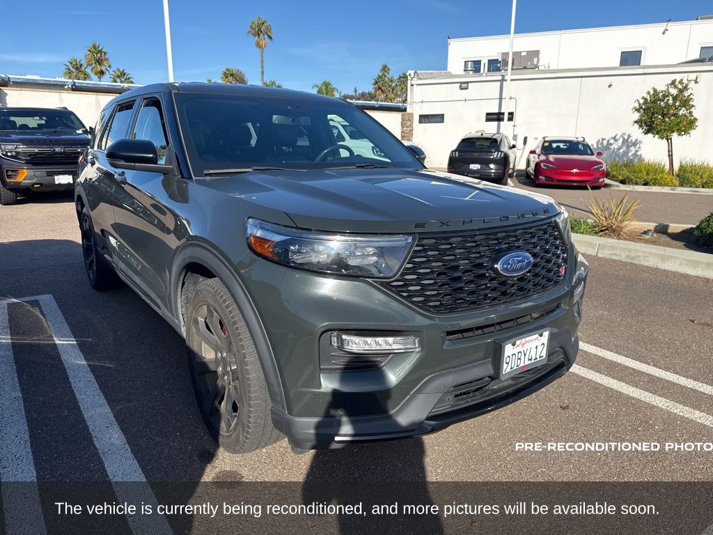 2022 Ford Explorer ST photo 3
