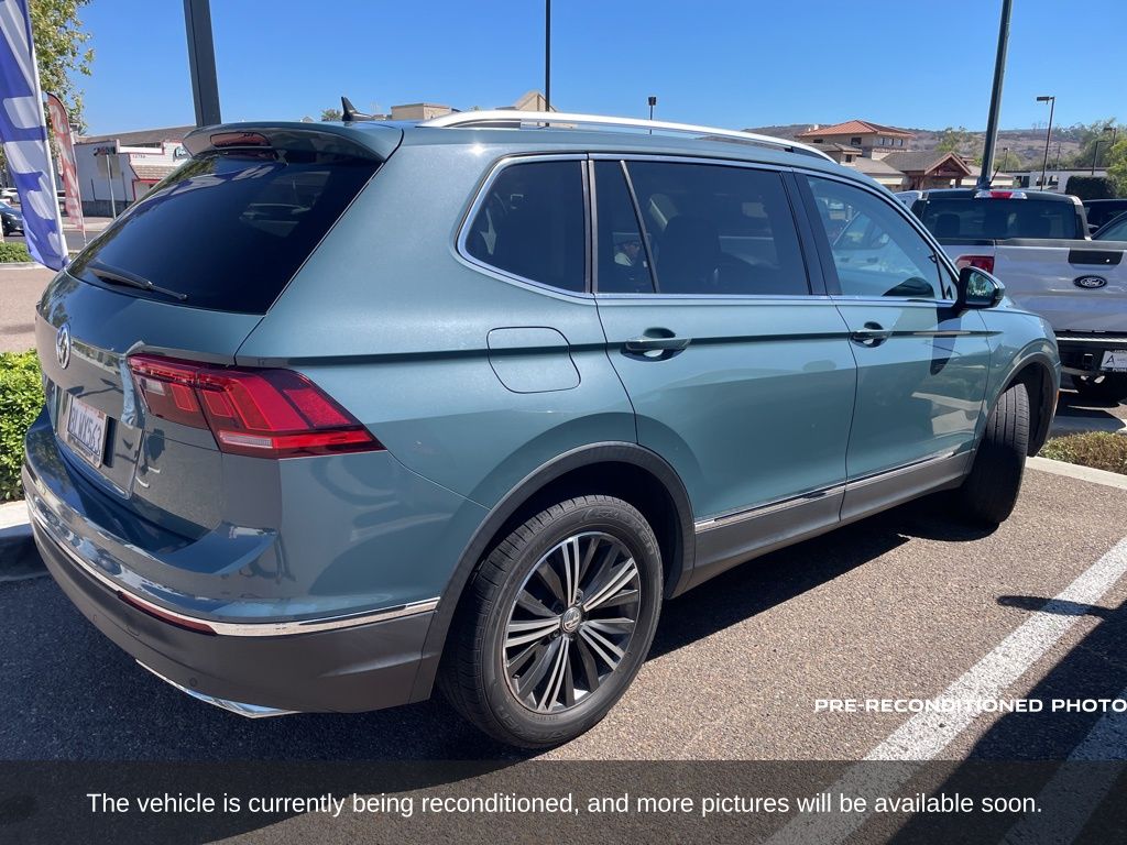 2019 Volkswagen Tiguan SEL photo 3