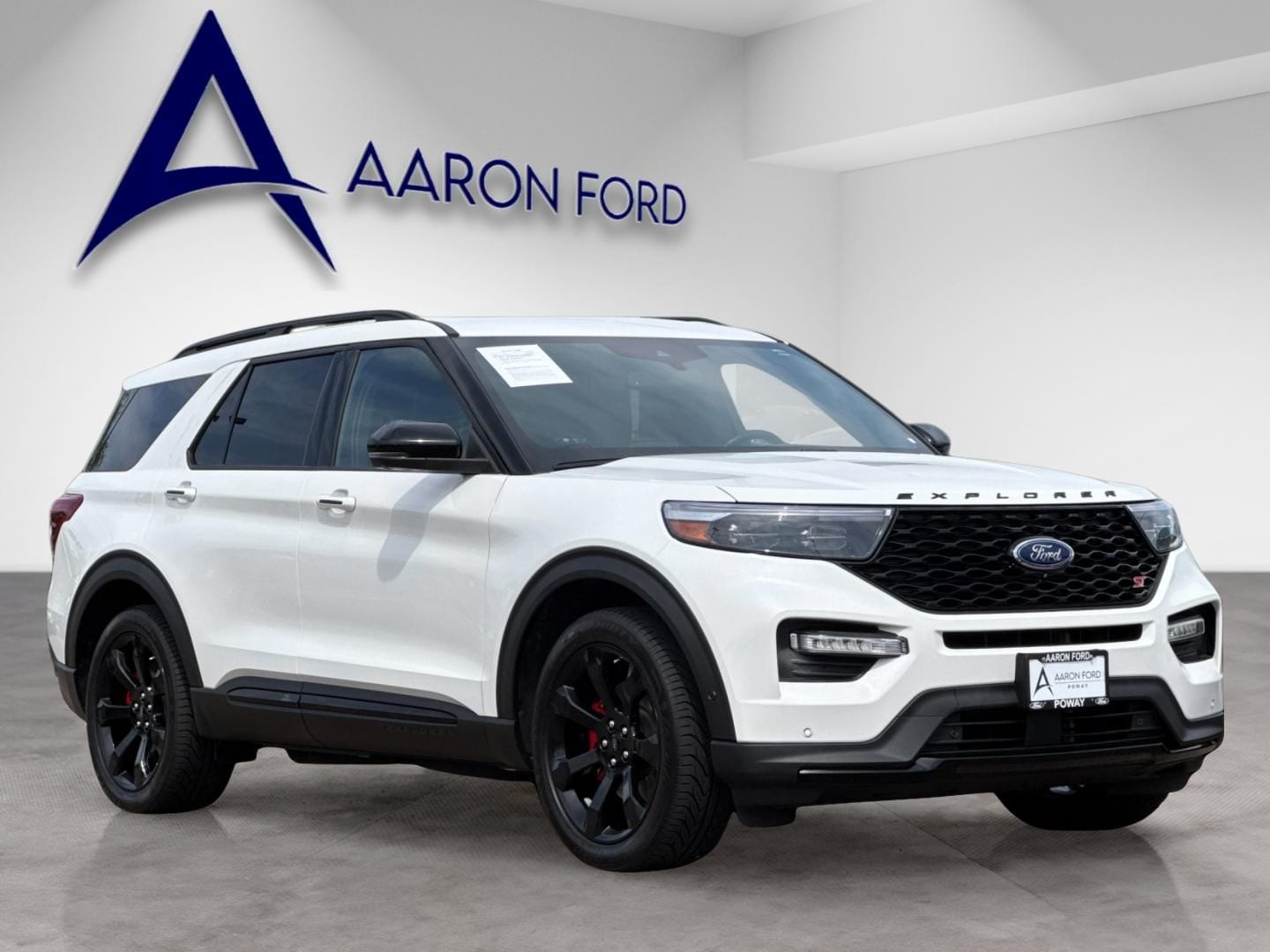 2022 Ford Explorer ST photo 3