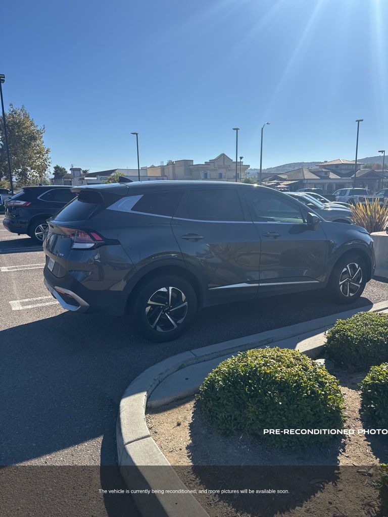 2023 Kia Sportage Hybrid LX photo 4