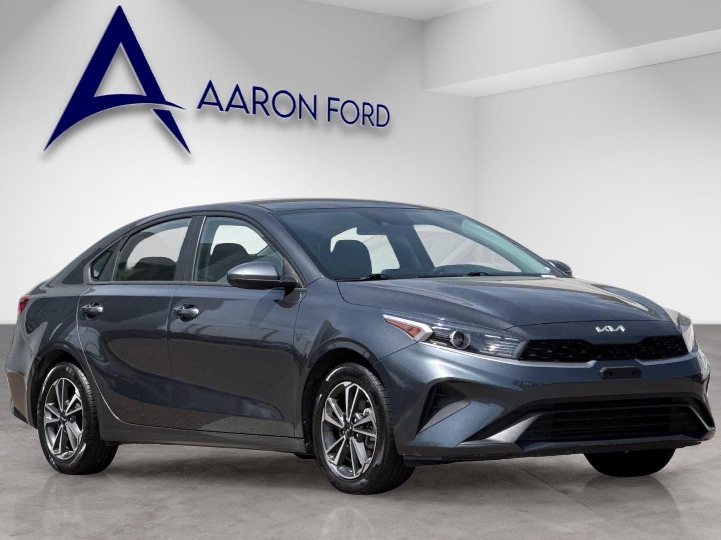 2023 Kia Forte LXS photo 3
