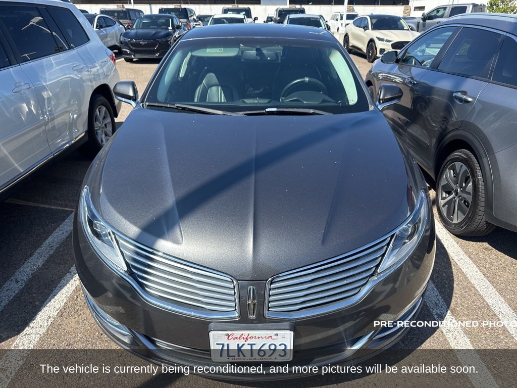 2016 Lincoln MKZ Base photo 2