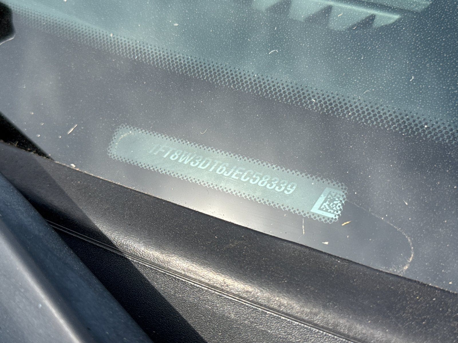 2018 Ford F-350SD Lariat photo 2