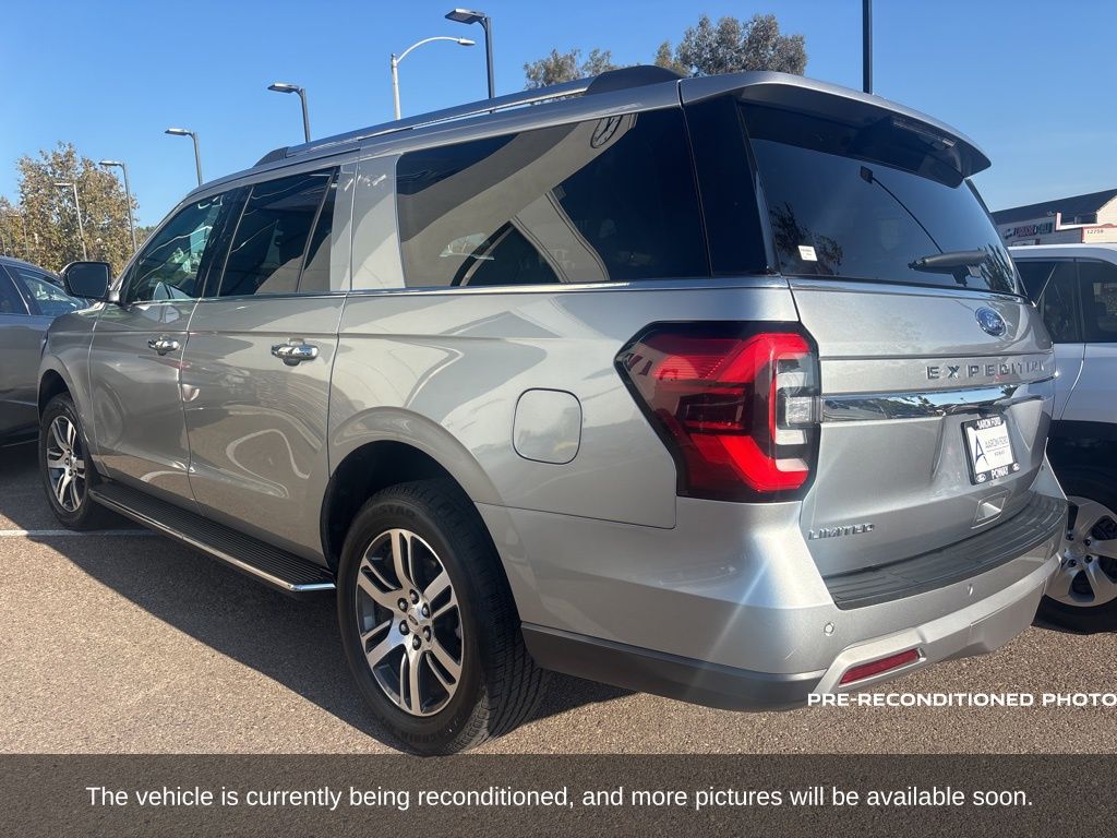 2023 Ford Expedition MAX Limited photo 3