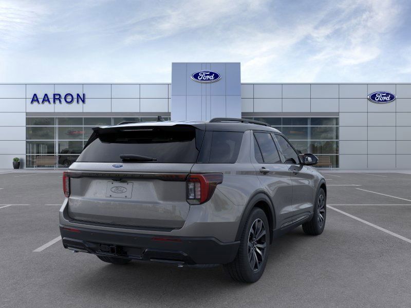 2025 Ford Explorer ST-Line photo 2
