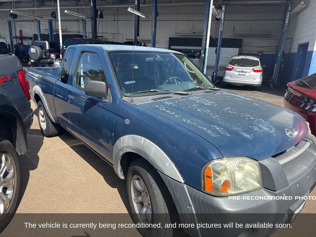 2002 Nissan Frontier XE photo 2