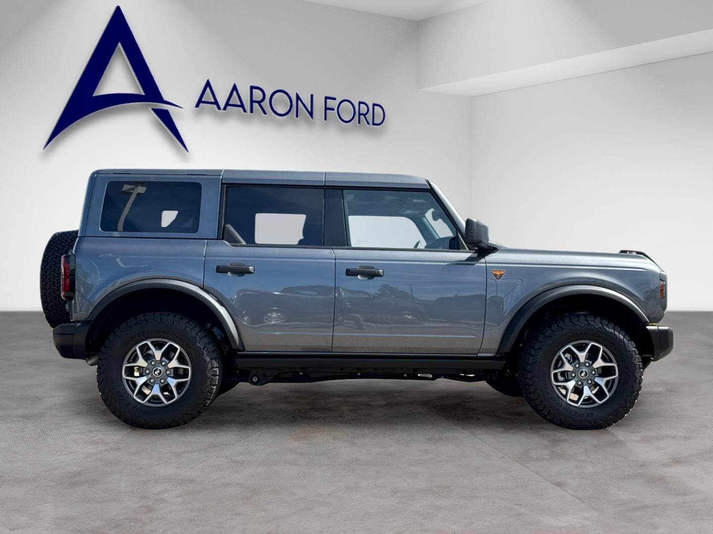 2025 Ford Bronco Badlands photo 6