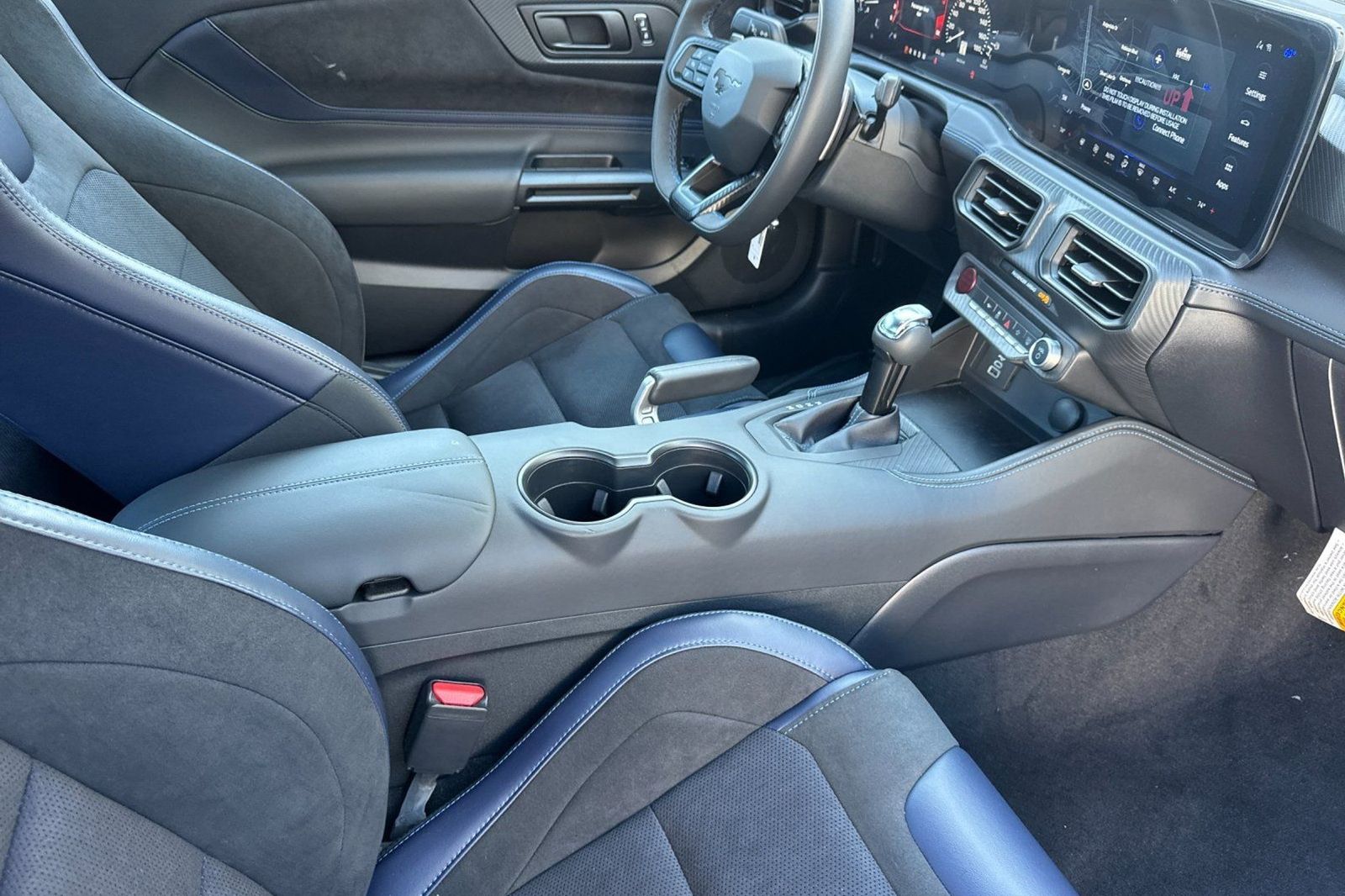 2025 Ford Mustang Dark Horse - Photo 18