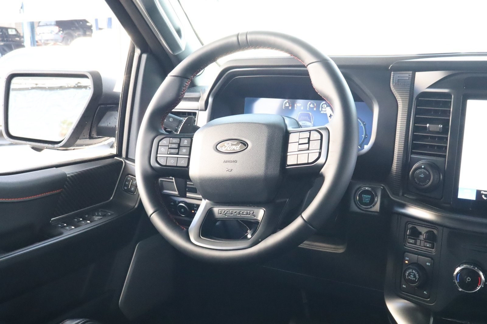 2025 Ford F-150 Raptor - Photo 30