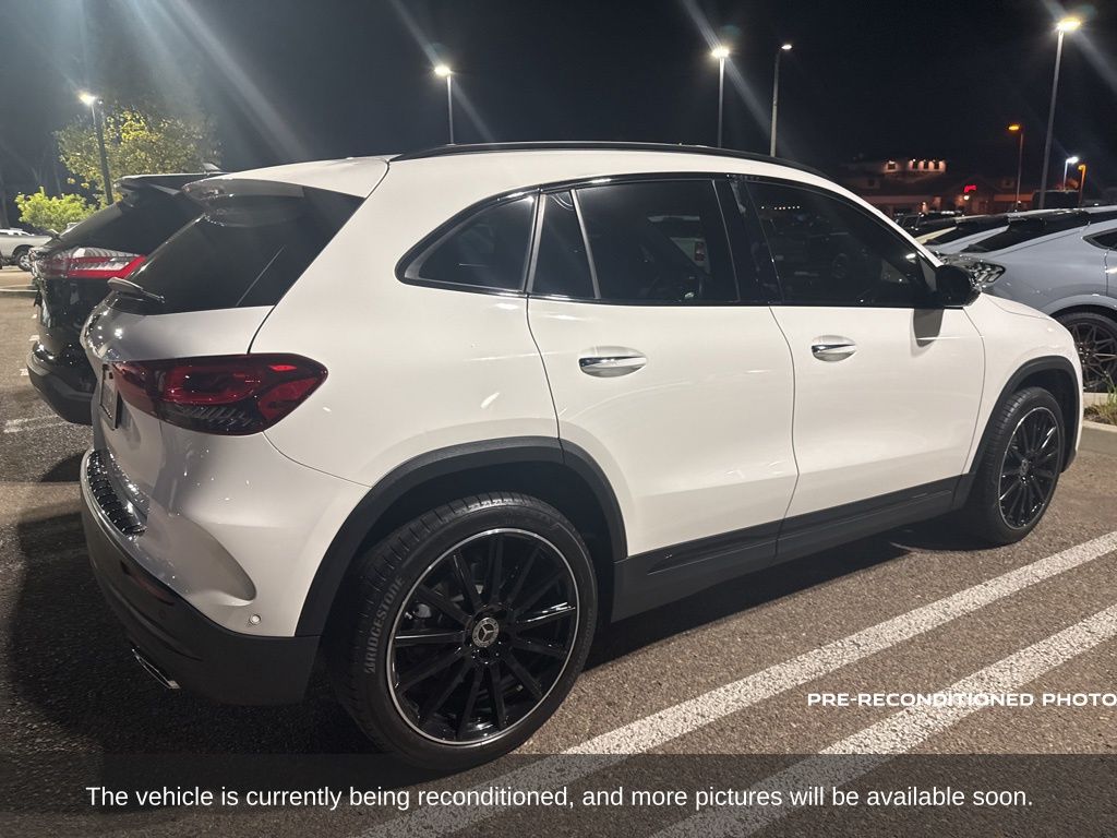 2021 Mercedes Benz GLA 250 photo 2