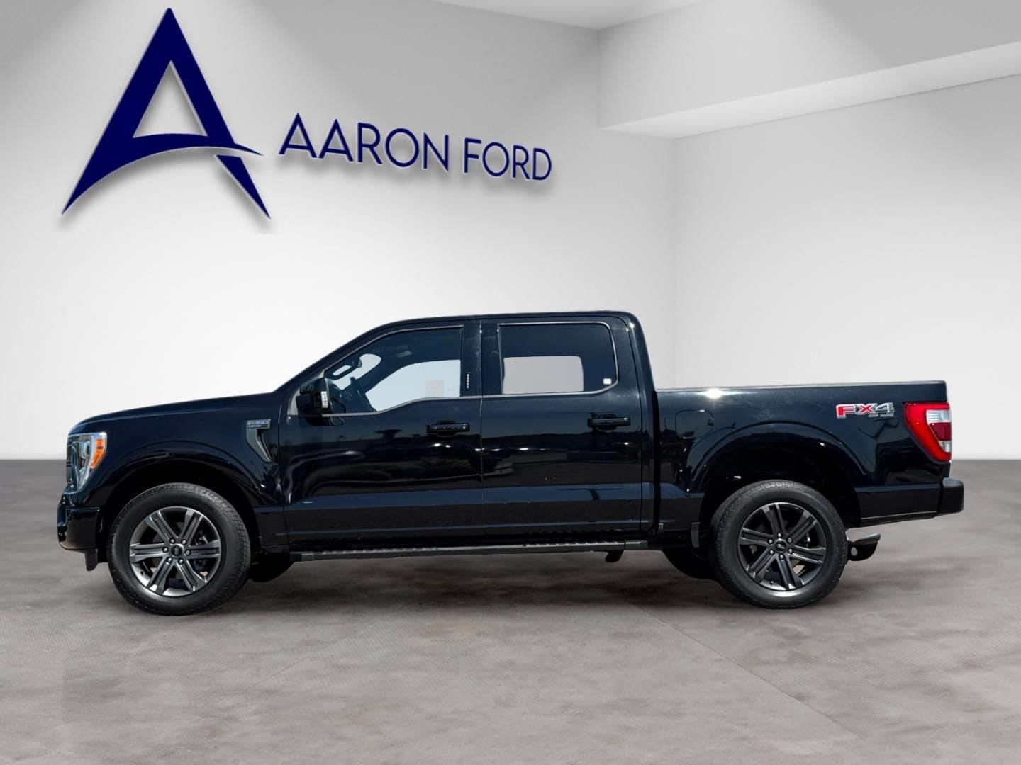 2023 Ford F-150 Lariat photo 2
