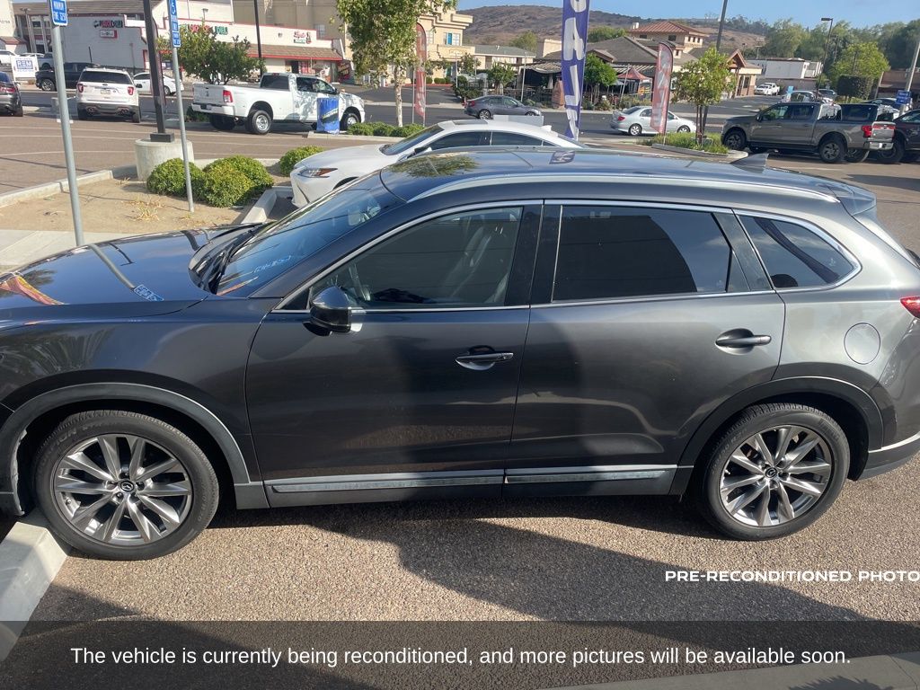 2018 Mazda CX-9 Grand Touring photo 2