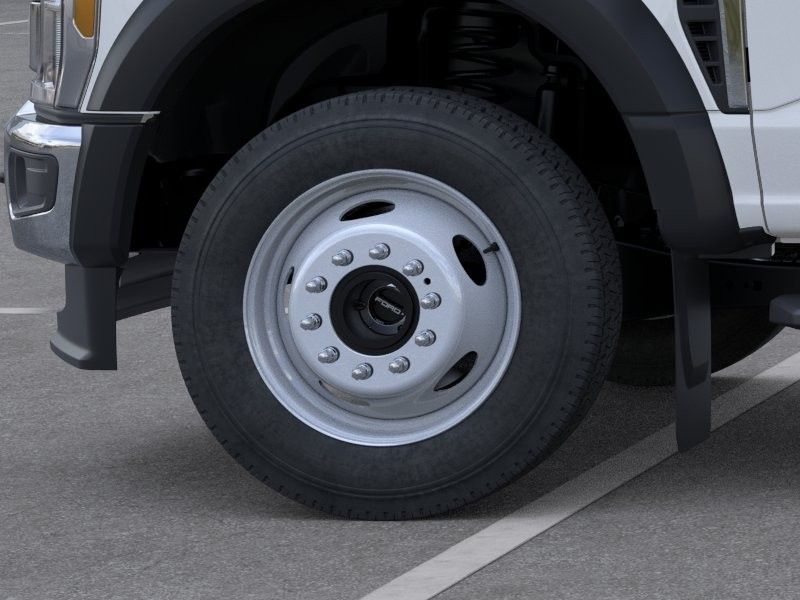 2025 Ford F-550 Super Duty Chassis Cab XL - Photo 24