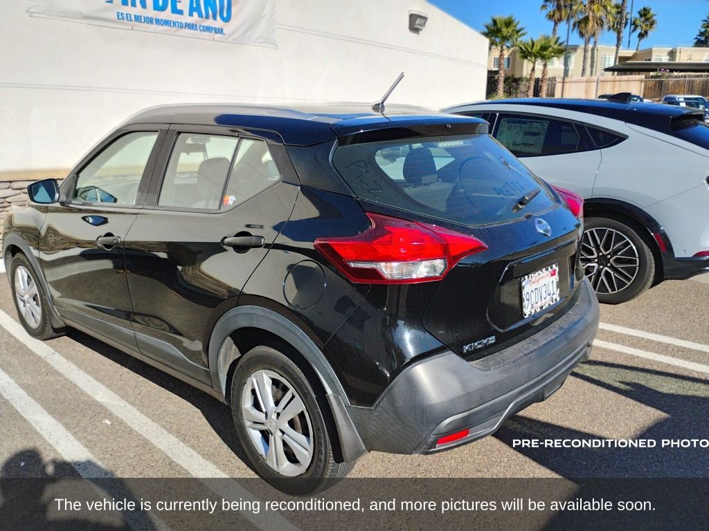 2019 Nissan Kicks S photo 3