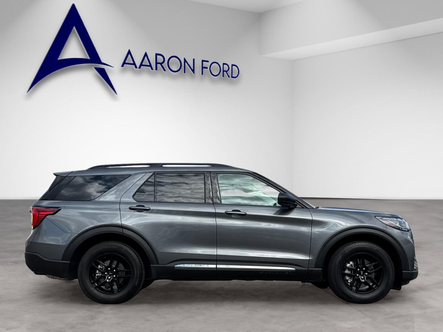 2025 Ford Explorer Active photo 6