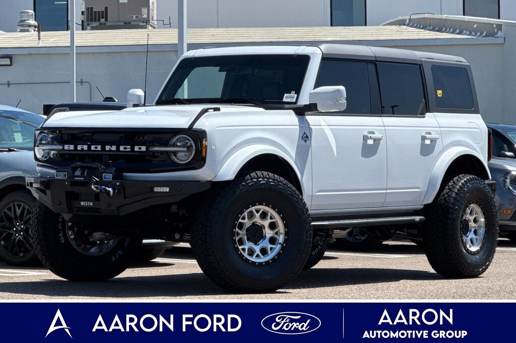 New 2025 Ford Bronco Outer Banks SUV