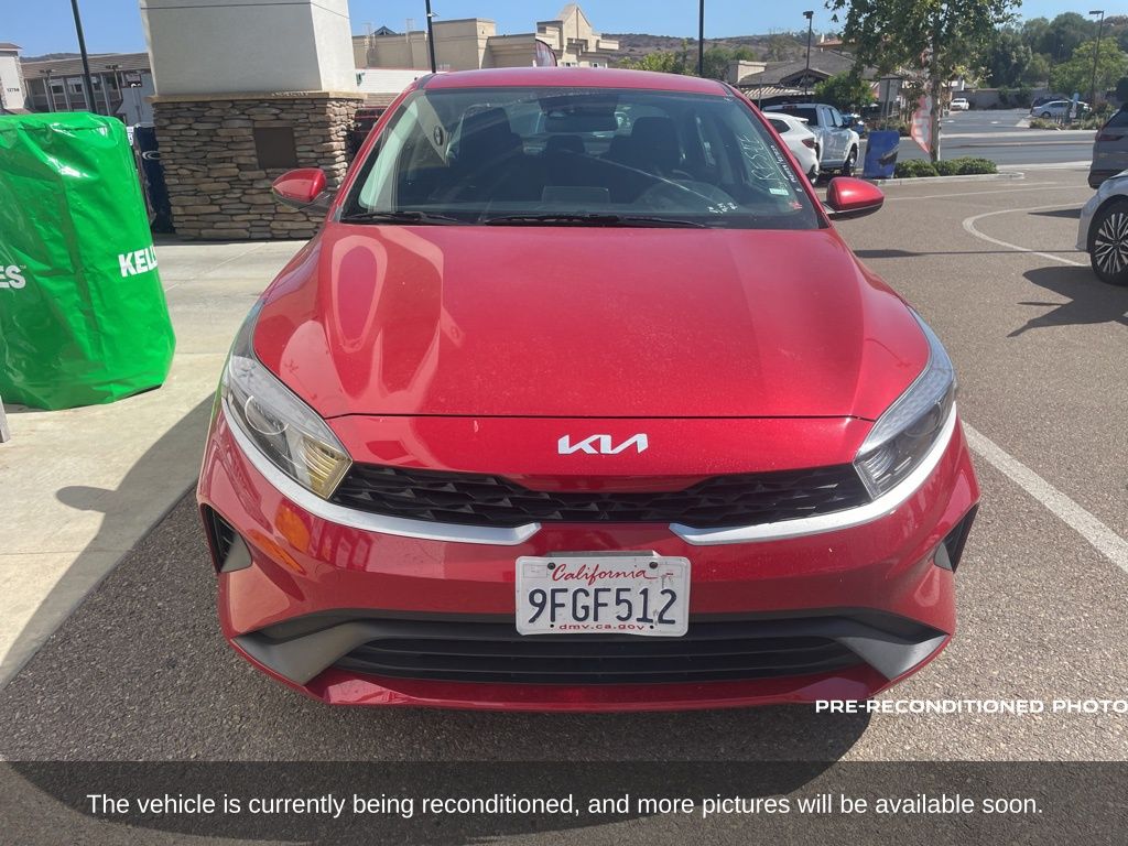 2023 Kia Forte LXS photo 2