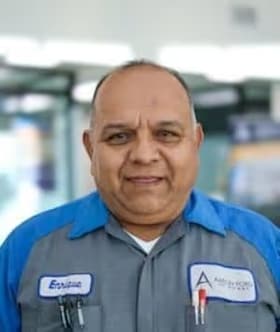 Staff member Enrique Diaz from ID_b6fe51