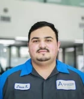 Staff member Jesus - from ID_b6fe51