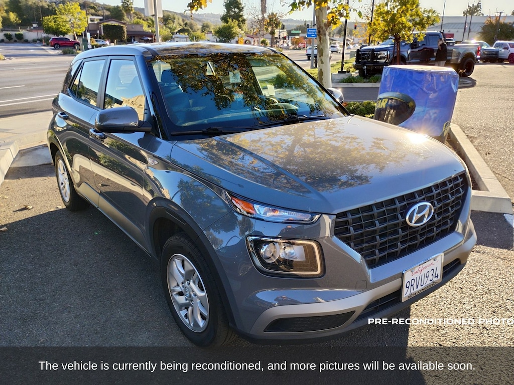Used 2021 Hyundai Venue SE SUV