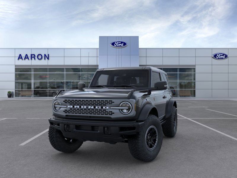 2024 Ford Bronco Badlands photo 2